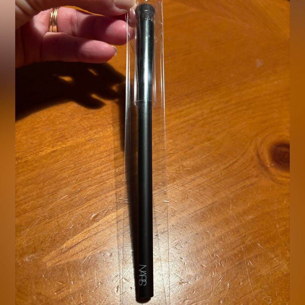 NARS Concealer Brush - Picture 7 of 15
